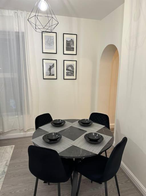 Modern Apartment, 1Km From City! Newcastle upon Tyne Eksteriør bilde